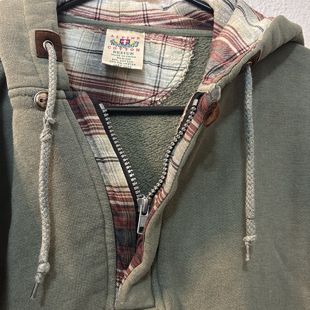Men's Green Hoodie with Plaid Lining - Picture 3 of 7